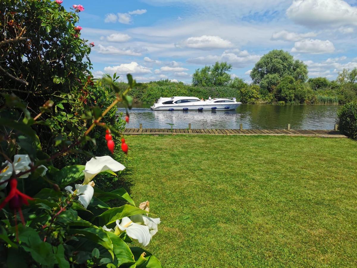 River View - Norfolk Broads Brundall Buitenkant foto